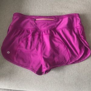 Lululemon shorts size 6